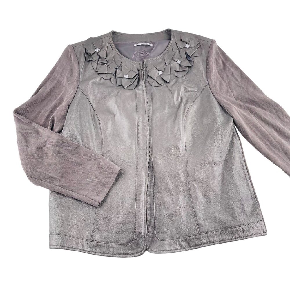 Peter Nygard Womens Leather Jacket With Suede Sleeves & Floral Appliqué - Gray